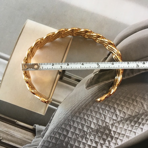Monet Vintage Gold Bangle Bracelet - Picture 3 of 8